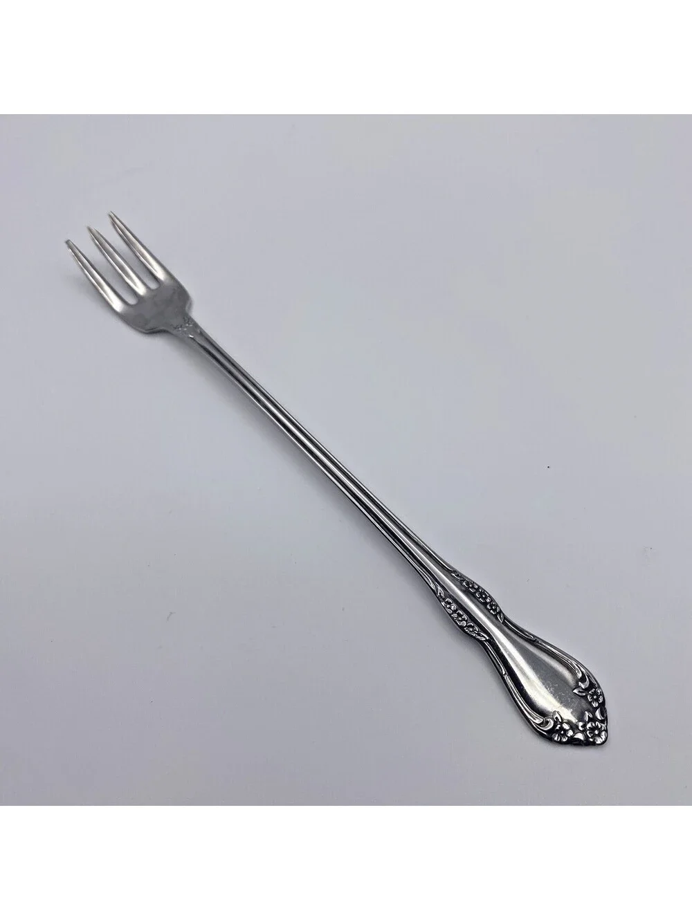 1 Cocktail Seafood Fork Mansfield Amadeus Oneida Deluxe Floral Stainless